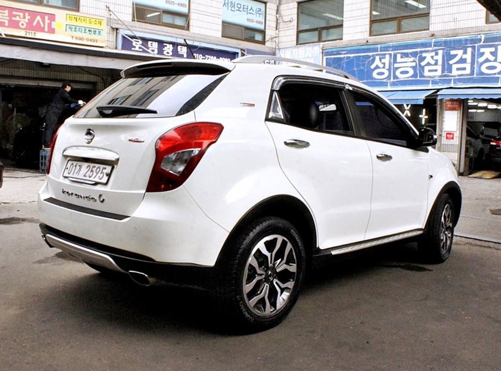 KG모빌리티(쌍용)  코란도 2WD 2.2 익스트림 사진 4