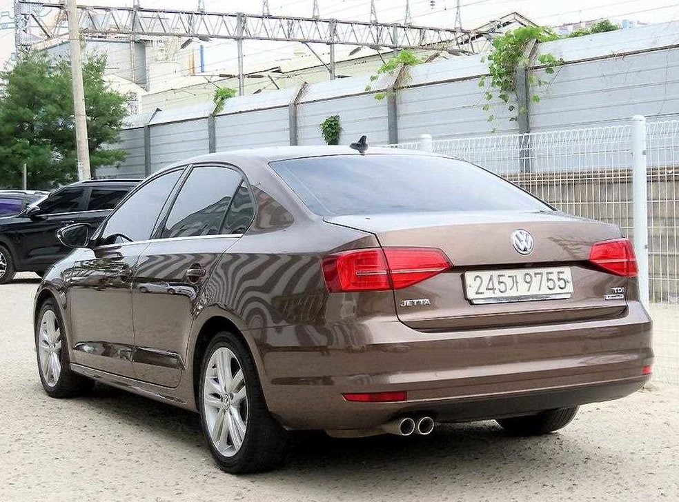 폭스바겐 제타 2.0 TDI 블루모션 프리미엄 사진 3