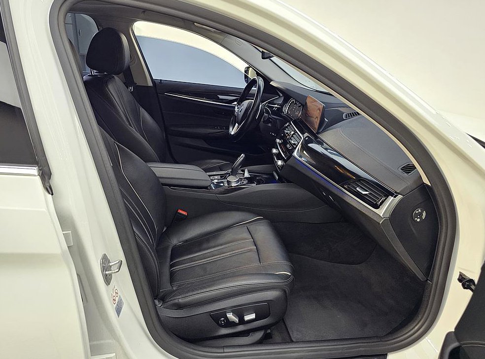 BMW 5시리즈 520d 럭셔리 스페셜 에디션 사진 11