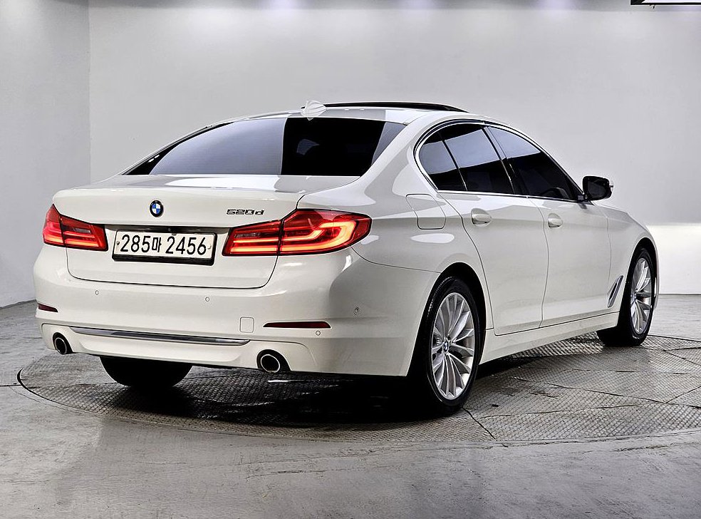 BMW 5시리즈 520d 럭셔리 스페셜 에디션 사진 4