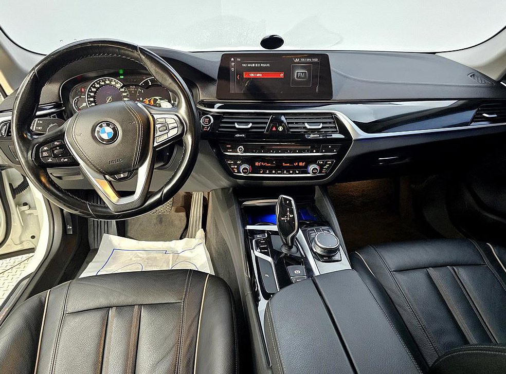BMW 5시리즈 520d 럭셔리 스페셜 에디션 사진 5