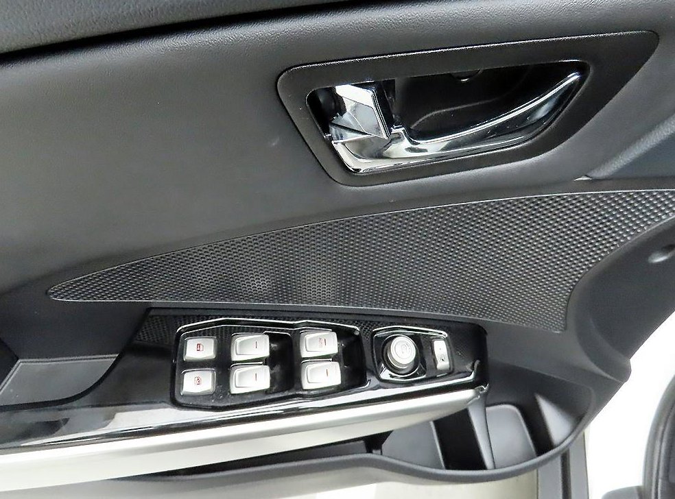 KG모빌리티(쌍용)  티볼리 디젤 2WD 1.6 LX 사진 11