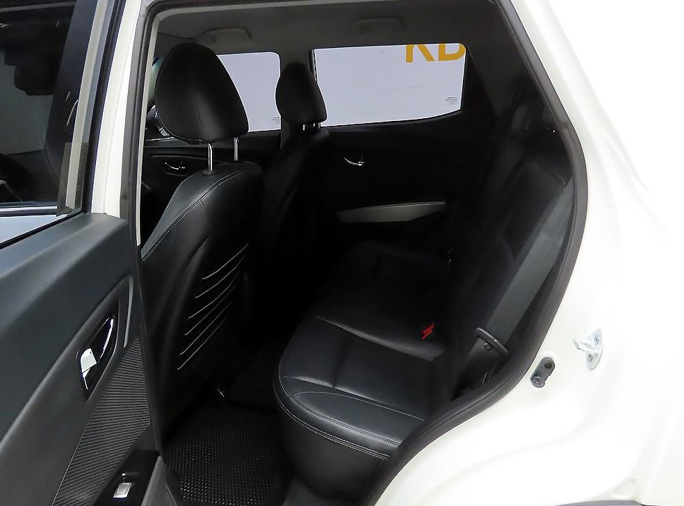 KG모빌리티(쌍용)  티볼리 디젤 2WD 1.6 LX 사진 14