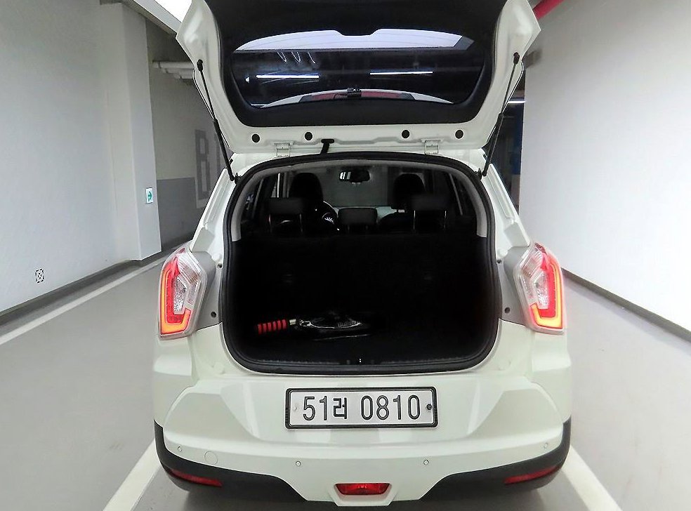 KG모빌리티(쌍용)  티볼리 디젤 2WD 1.6 LX 사진 5