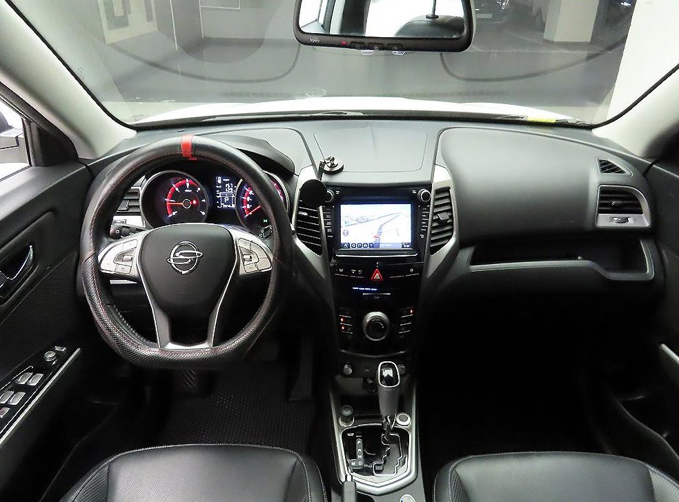 KG모빌리티(쌍용)  티볼리 디젤 2WD 1.6 LX 사진 8