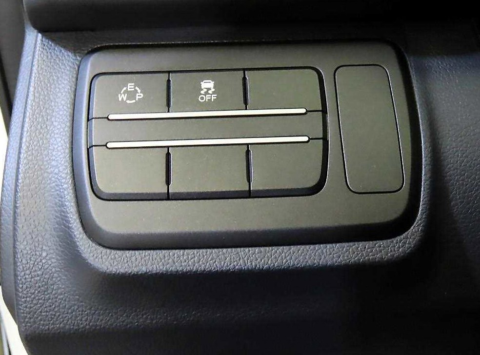 KG모빌리티(쌍용)  티볼리 가솔린 2WD 1.6 VX 사진 16
