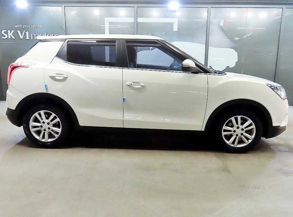 KG모빌리티(쌍용)  티볼리 가솔린 2WD 1.6 VX 사진 3