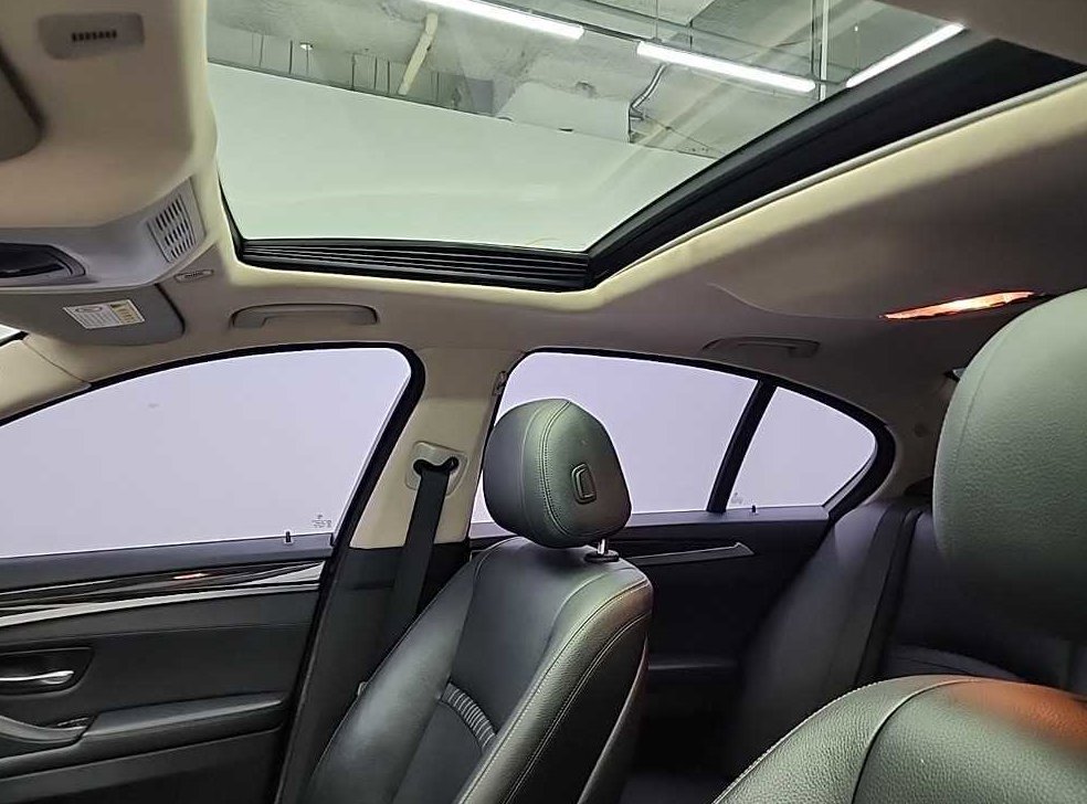 BMW 5시리즈 520d xDrive 럭셔리 사진 14