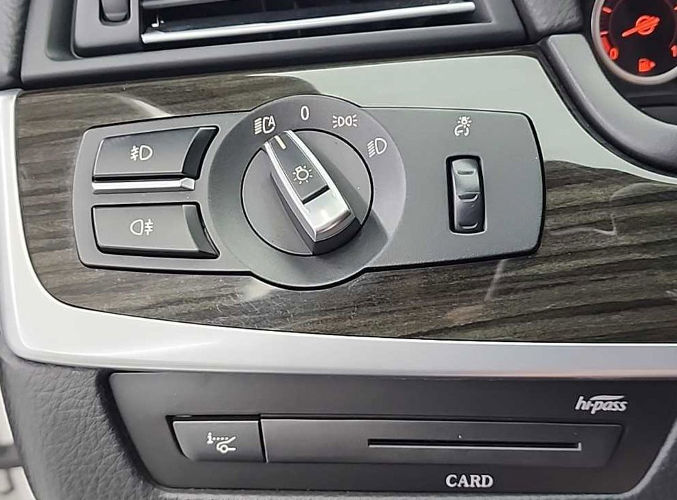 BMW 5시리즈 520d xDrive 럭셔리 사진 18