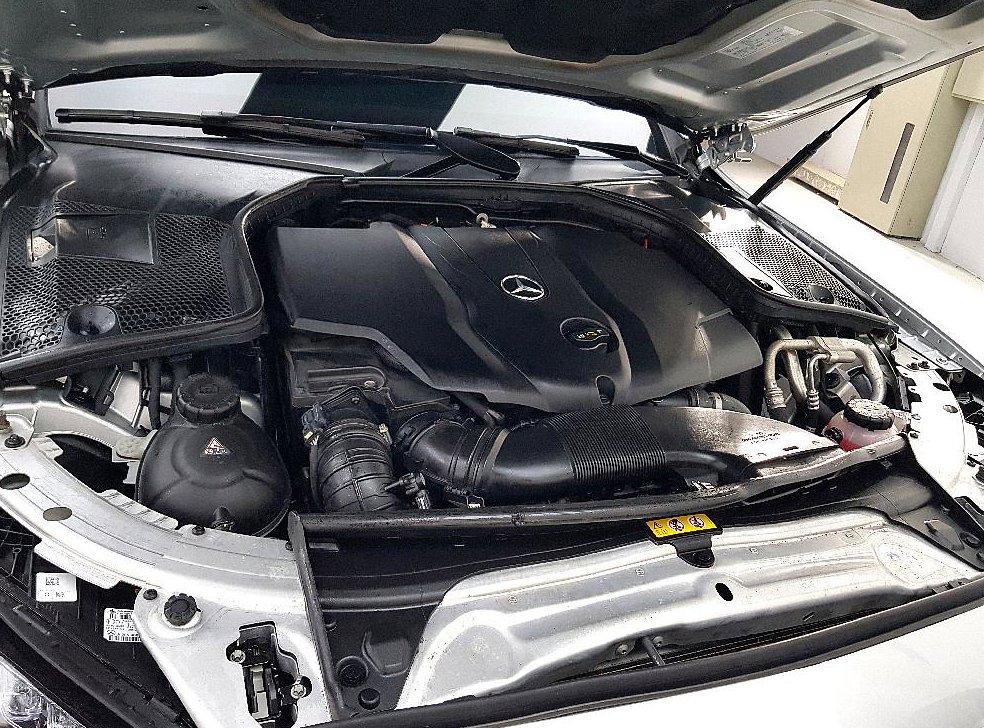 벤츠 C 클래스 C220 d 아방가르드 사진 6