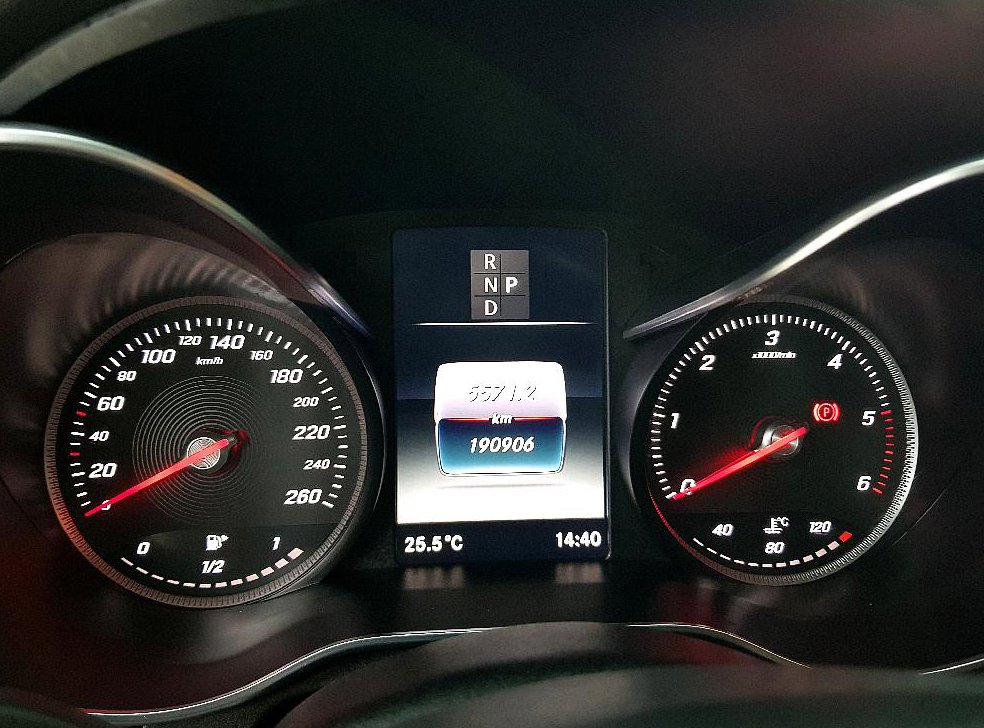 벤츠 C 클래스 C220 d 아방가르드 사진 7