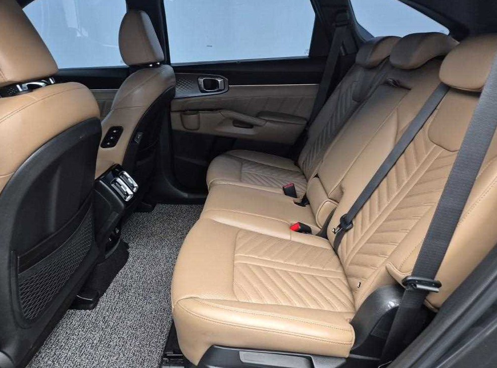 기아 쏘렌토 가솔린 2.5T 2WD 시그니처 사진 12