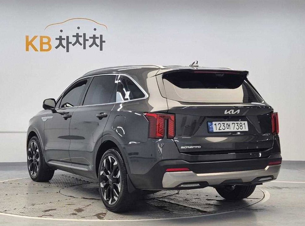 기아 쏘렌토 가솔린 2.5T 2WD 시그니처 사진 2