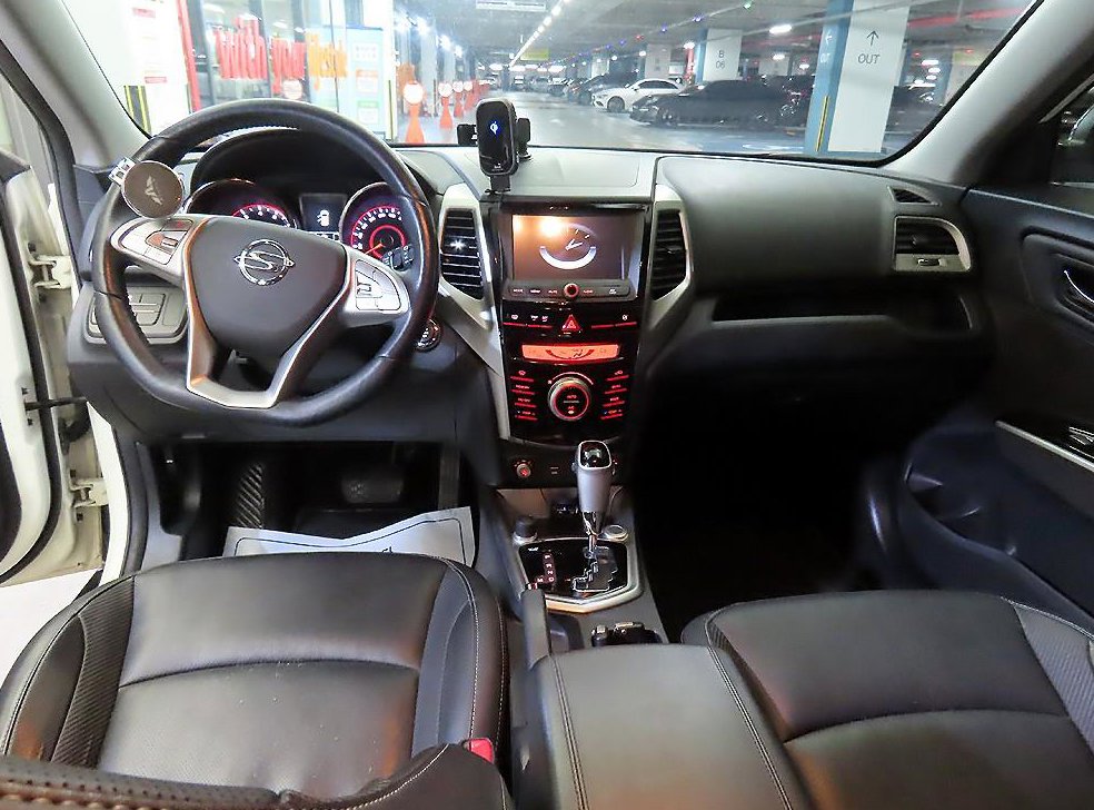 KG모빌리티(쌍용)  티볼리 가솔린 2WD 1.6 LX 사진 10