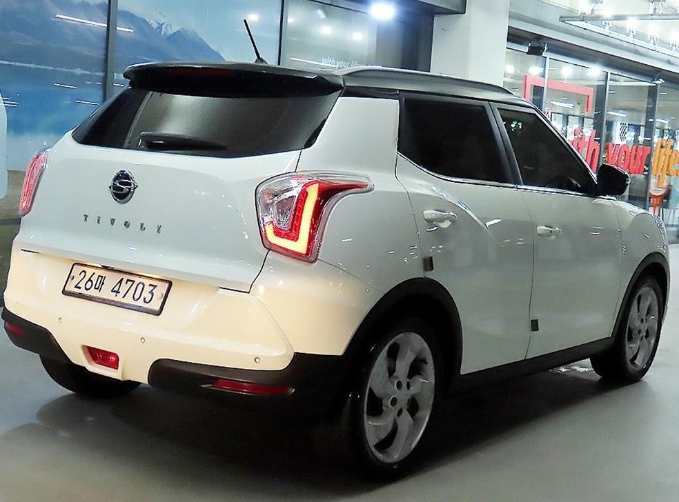 KG모빌리티(쌍용)  티볼리 가솔린 2WD 1.6 LX 사진 4