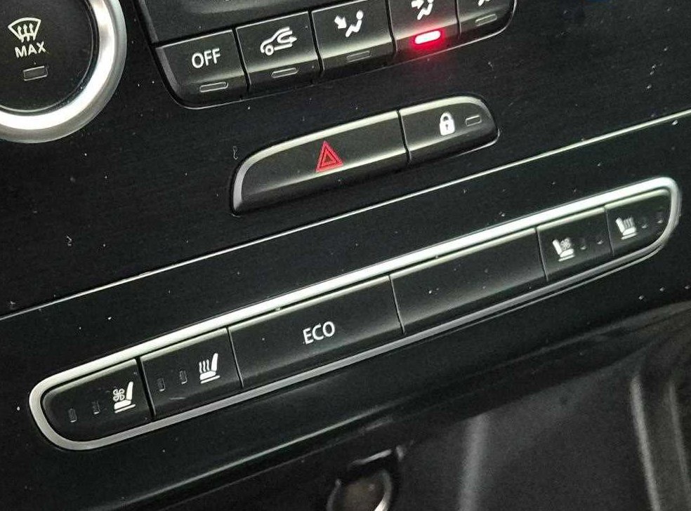르노코리아(삼성) QM6 퀘스트 2.0 LPe 2WD 사진 16