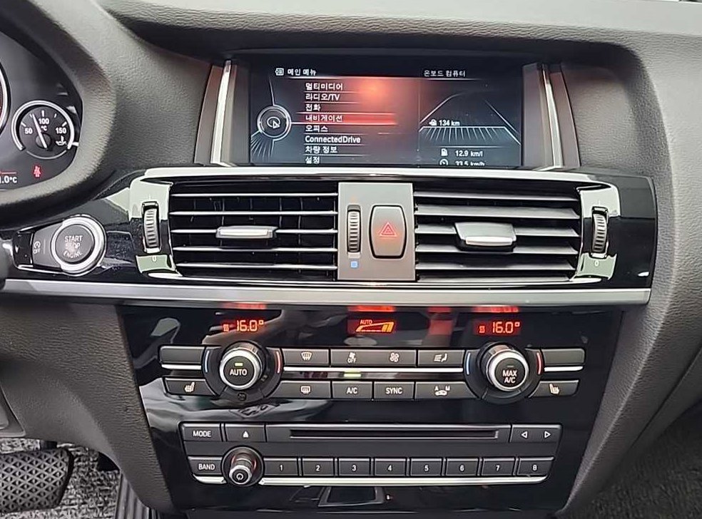 BMW X4  xDrive 20d 사진 10