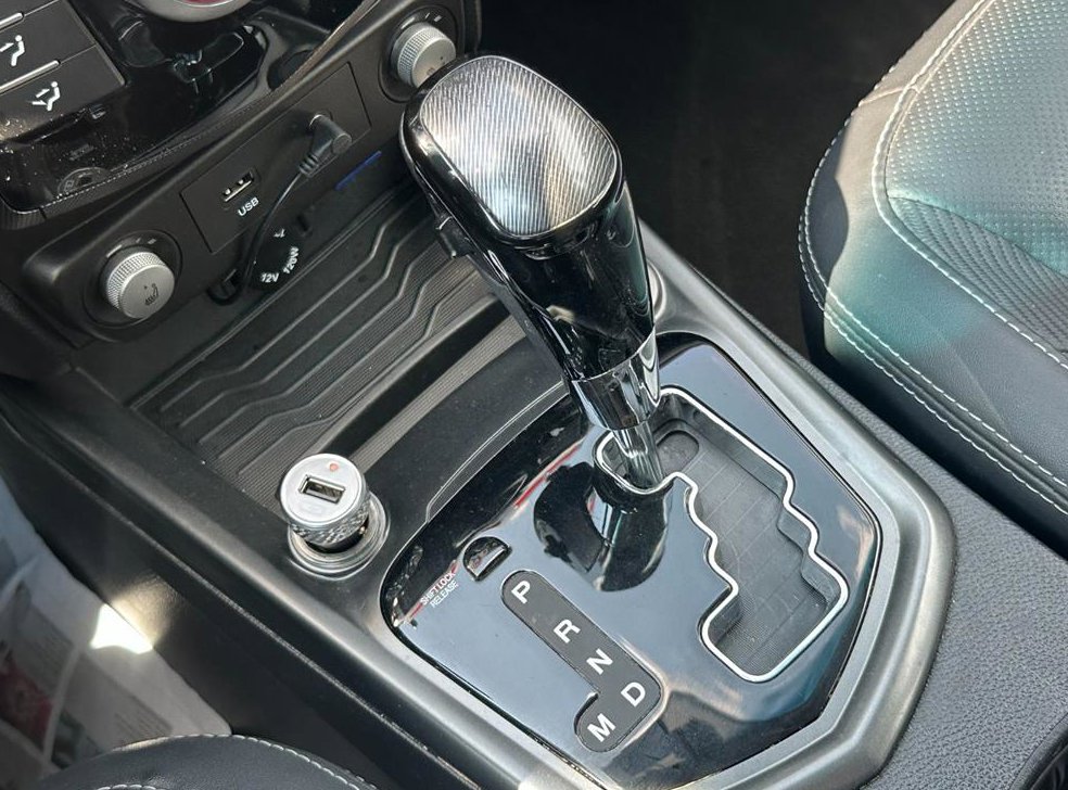 KG모빌리티(쌍용)  티볼리 가솔린 2WD 1.6 VX 사진 13