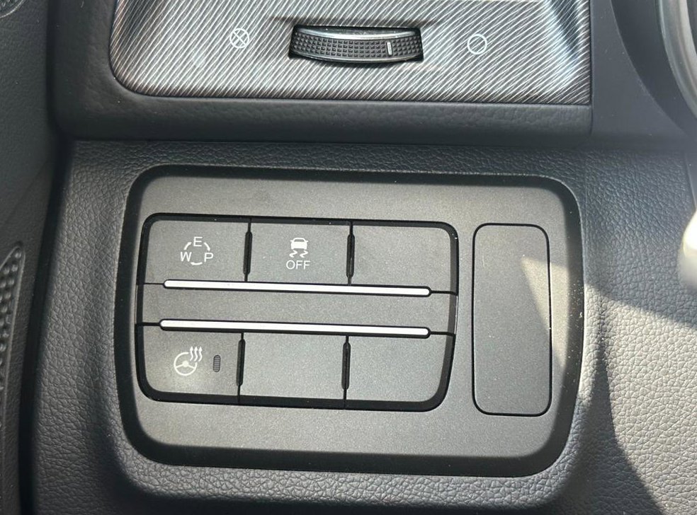 KG모빌리티(쌍용)  티볼리 가솔린 2WD 1.6 VX 사진 18