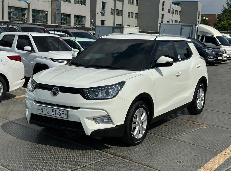 KG모빌리티(쌍용)  티볼리 가솔린 2WD 1.6 VX 사진 2