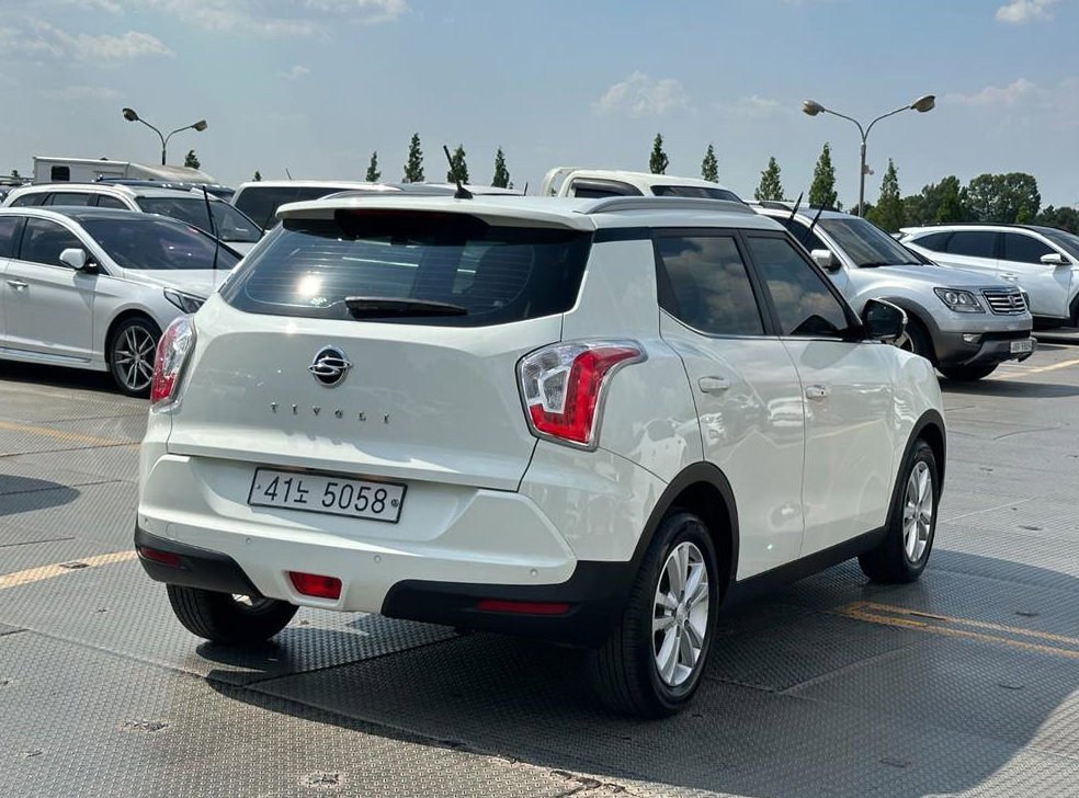 KG모빌리티(쌍용)  티볼리 가솔린 2WD 1.6 VX 사진 4