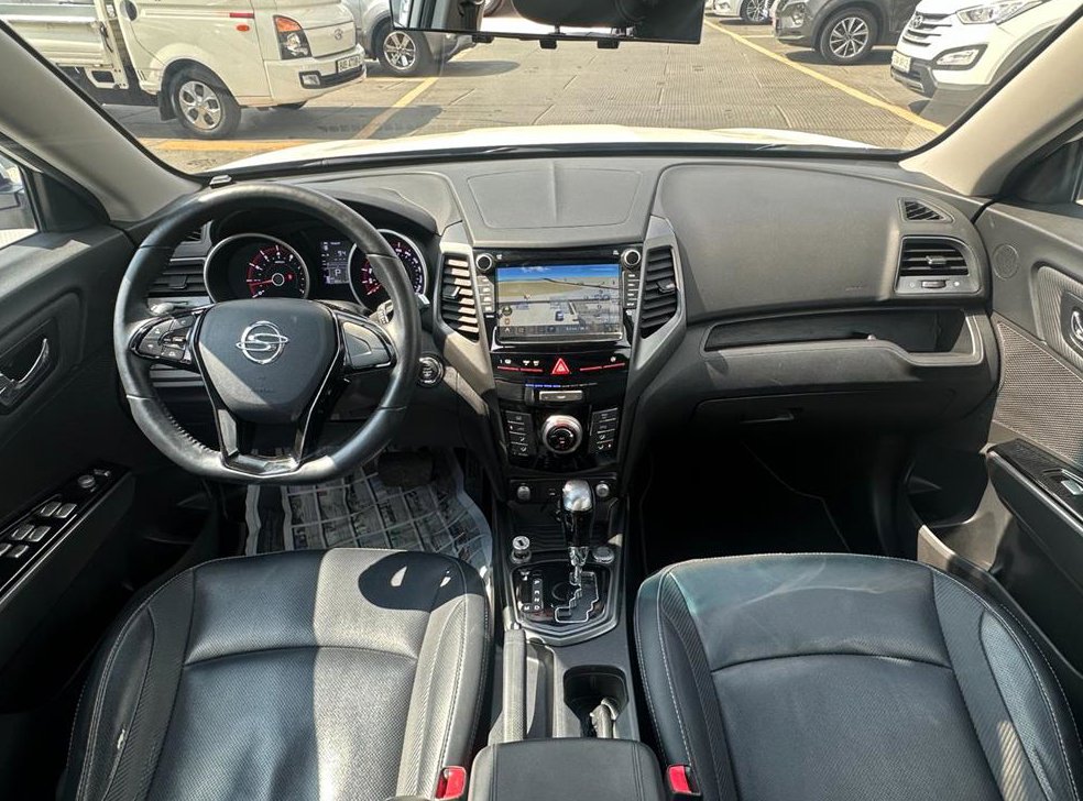 KG모빌리티(쌍용)  티볼리 가솔린 2WD 1.6 VX 사진 8