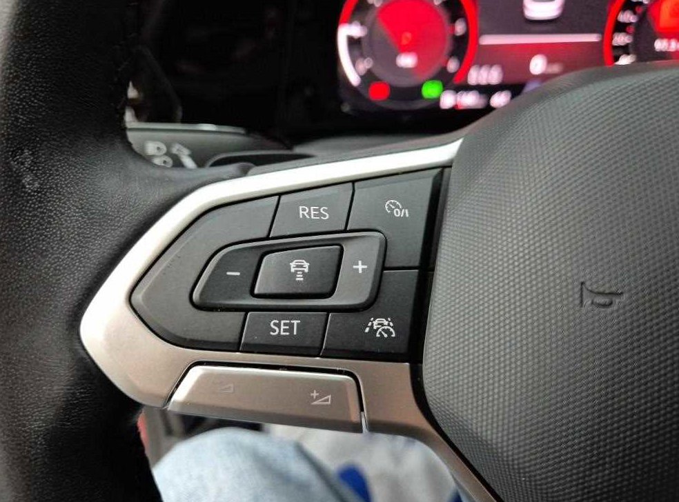 폭스바겐 골프 2.0 TDI 프레스티지 사진 15