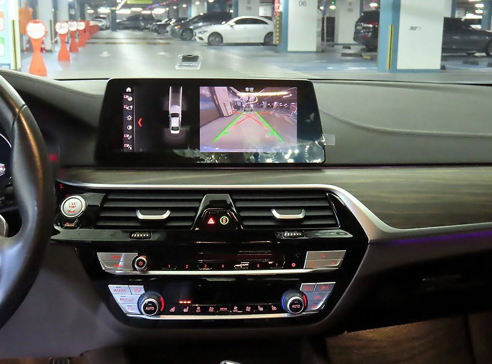 BMW 5시리즈 530i 럭셔리 플러스 사진 11