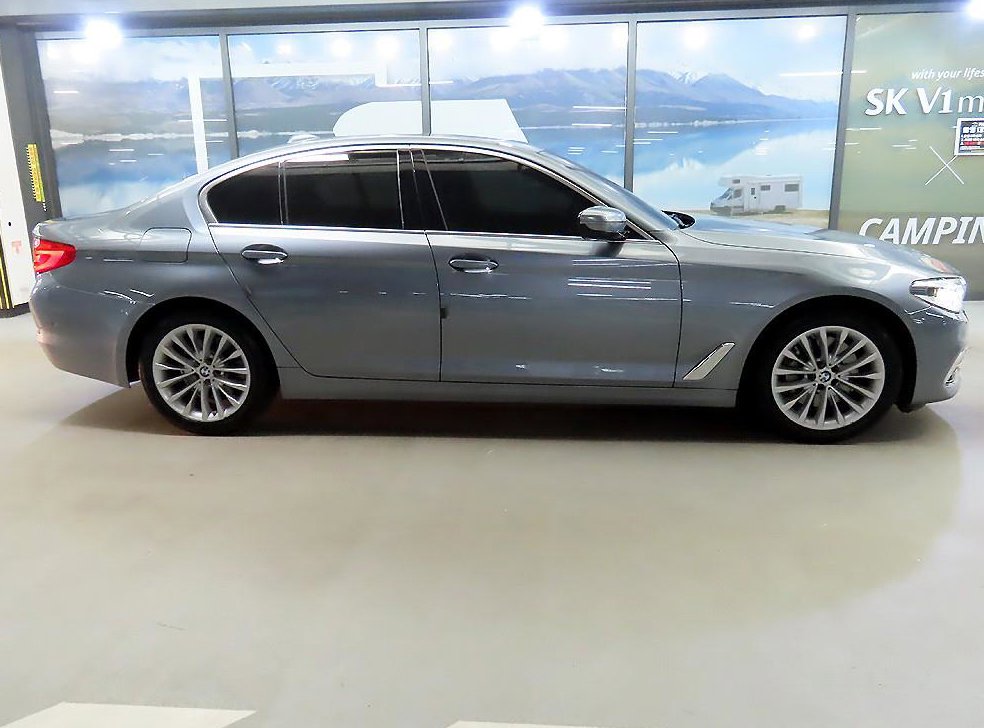 BMW 5시리즈 530i 럭셔리 플러스 사진 3