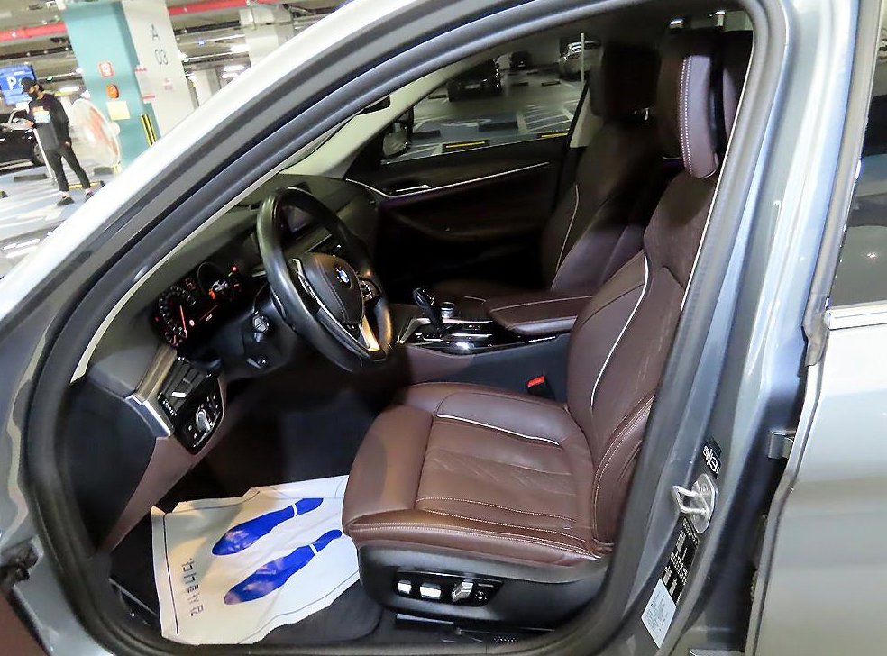 BMW 5시리즈 530i 럭셔리 플러스 사진 6