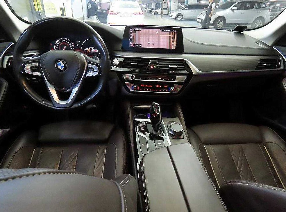 BMW 5시리즈 530i xDrive 럭셔리 플러스 사진 10