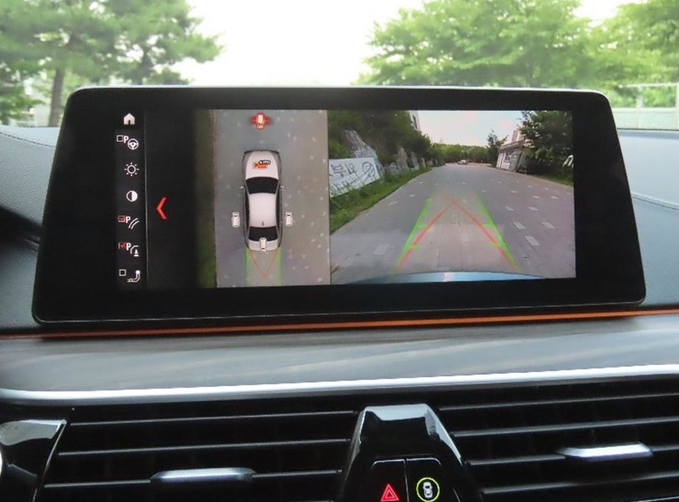 BMW 5시리즈 530i xDrive M 스포츠 플러스 사진 9