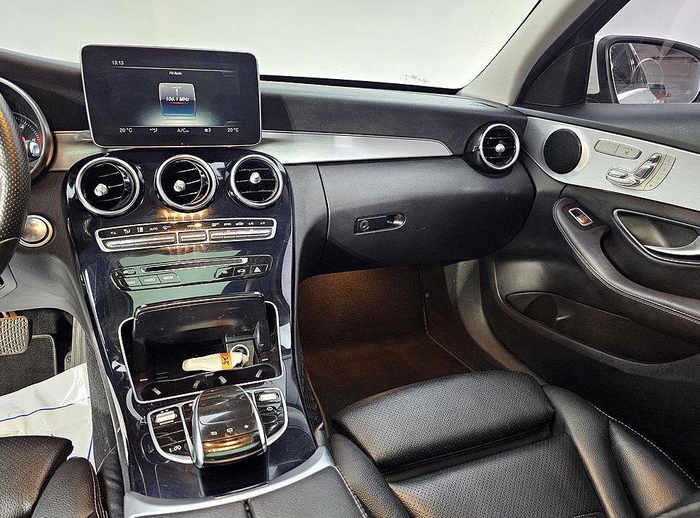벤츠 C 클래스 C220 d 아방가르드 사진 10