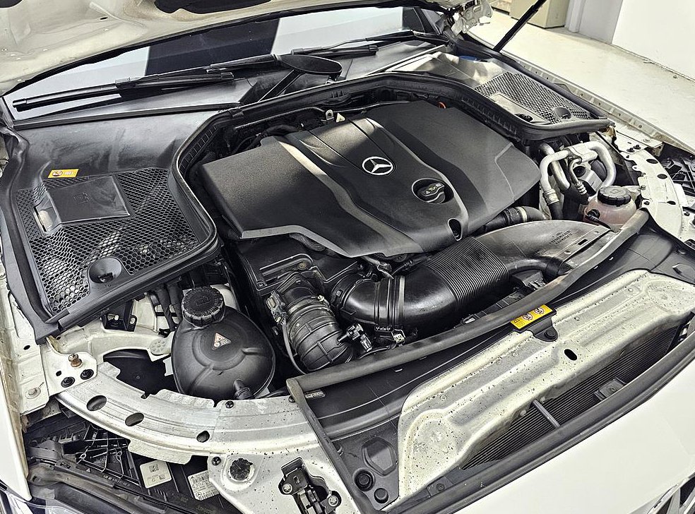 벤츠 C 클래스 C220 d 아방가르드 사진 6