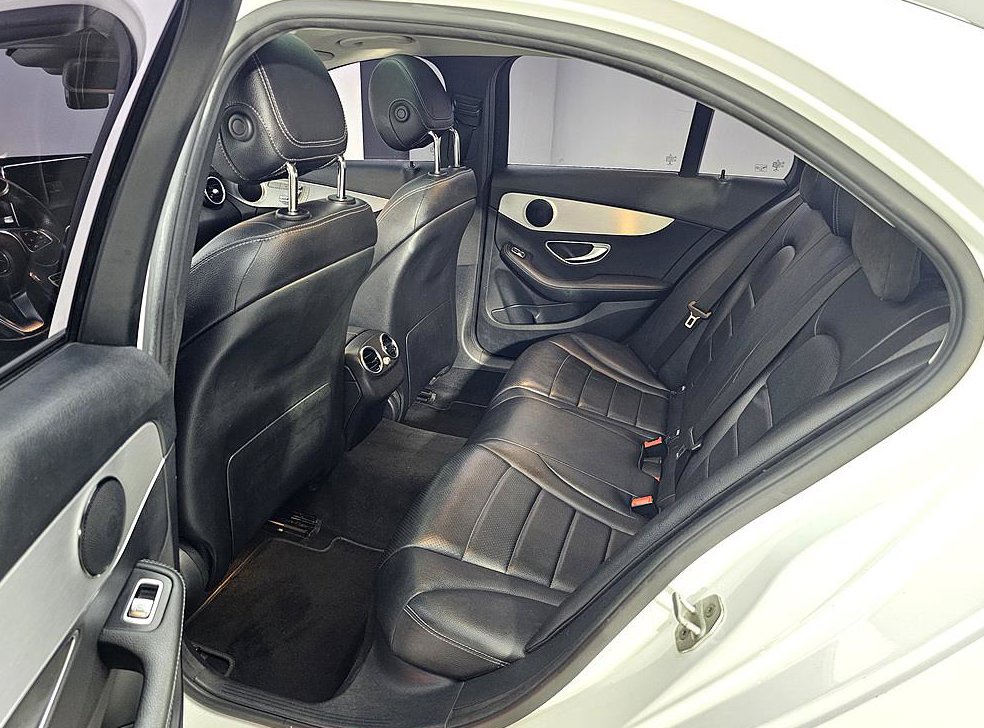 벤츠 C 클래스 C220 d 아방가르드 사진 9