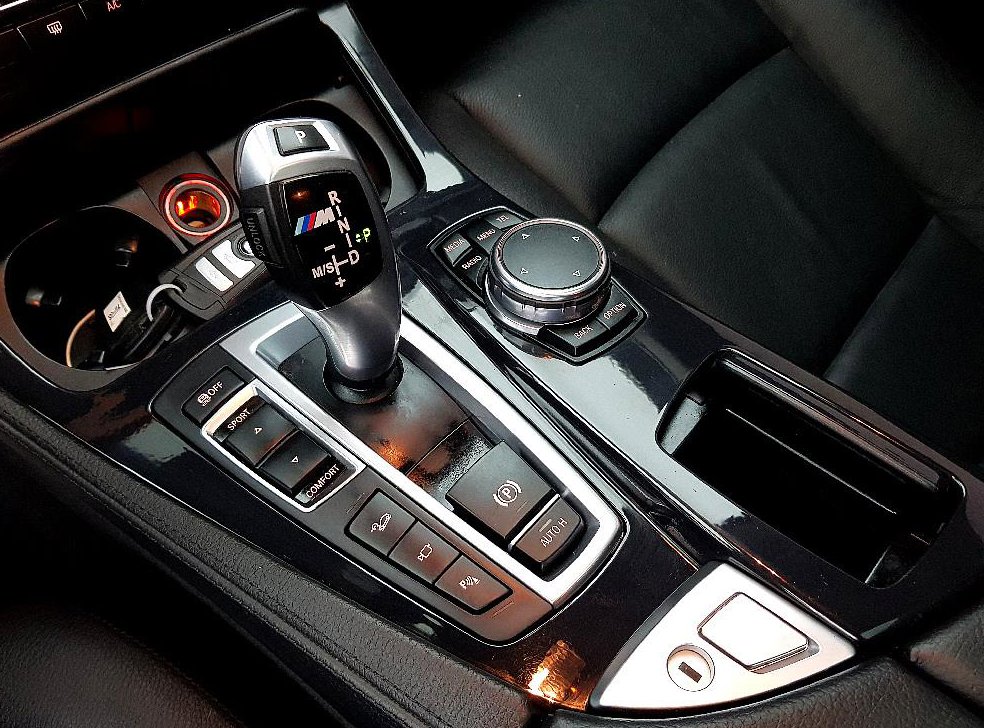 BMW 5시리즈 520d xDrive M 에어로다이나믹 프로 사진 12