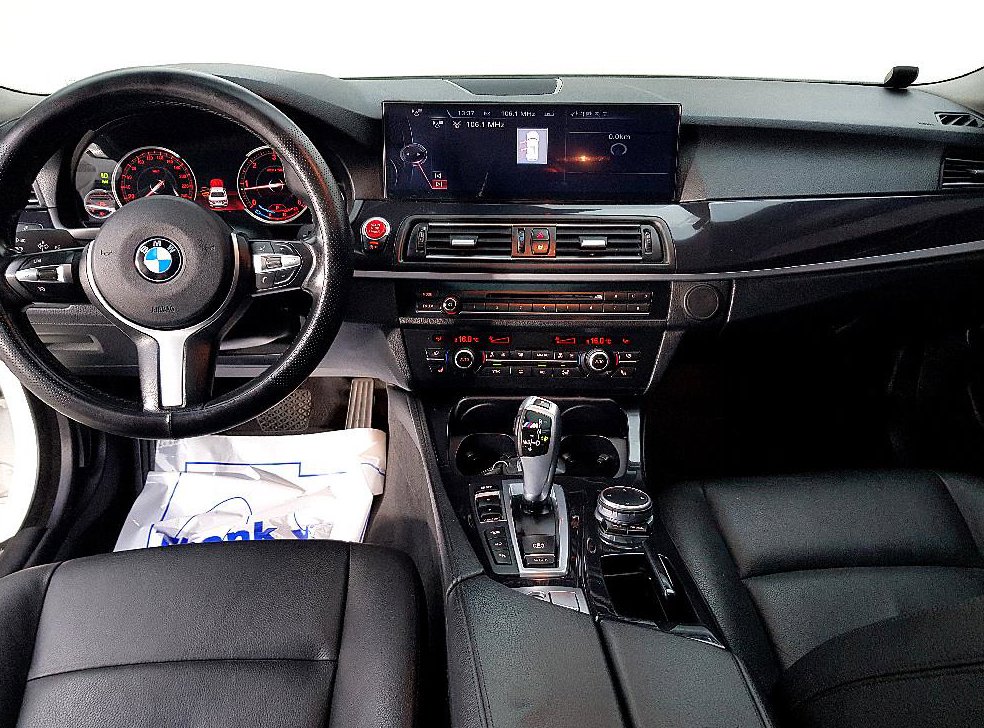 BMW 5시리즈 520d xDrive M 에어로다이나믹 프로 사진 5