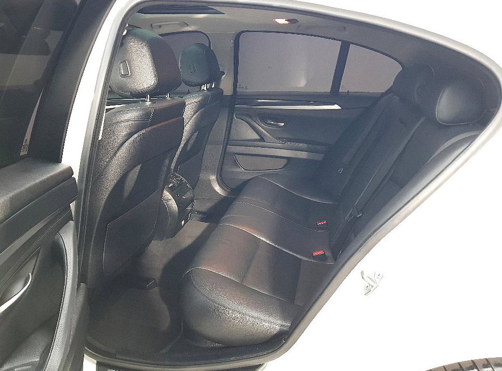 BMW 5시리즈 520d xDrive M 에어로다이나믹 프로 사진 9