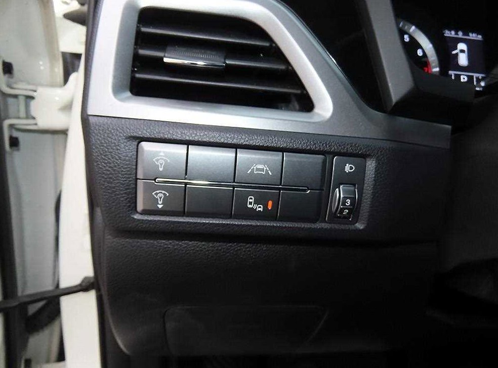 KG모빌리티(쌍용)  코란도 2WD 가솔린 1.5 C5 플러스 사진 12