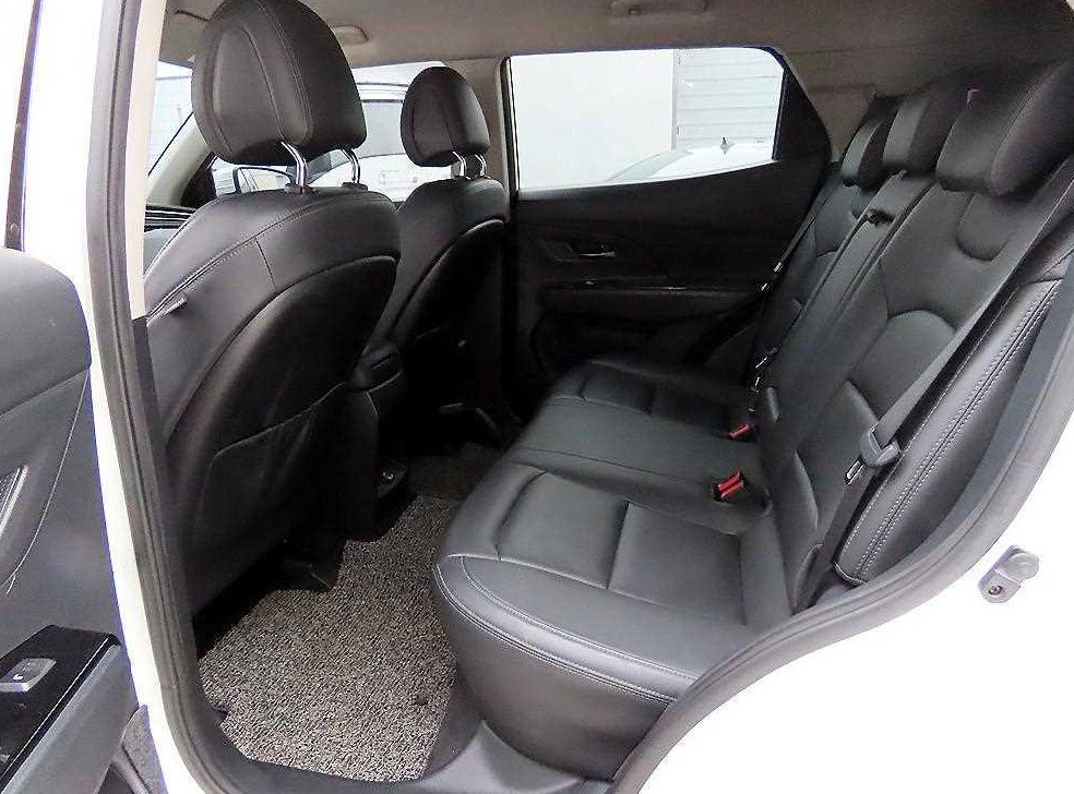 KG모빌리티(쌍용)  코란도 2WD 가솔린 1.5 C5 플러스 사진 6