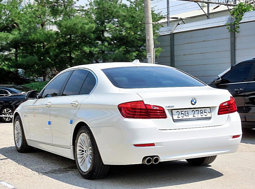 BMW 5시리즈 520d xDrive 사진 3