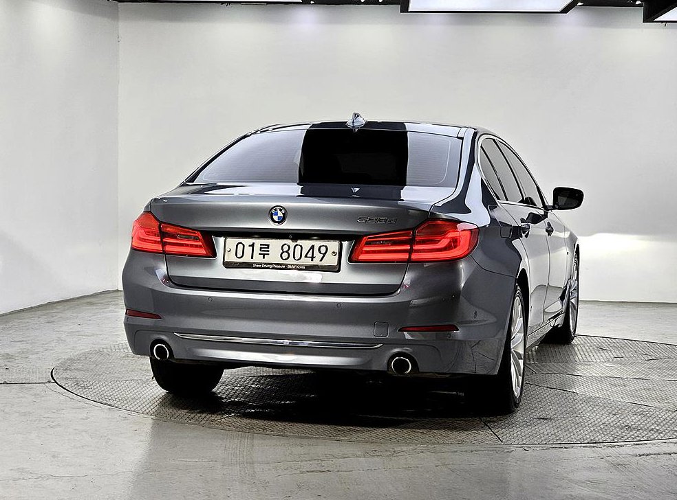 BMW 5시리즈 520d 럭셔리 스페셜 에디션 사진 3