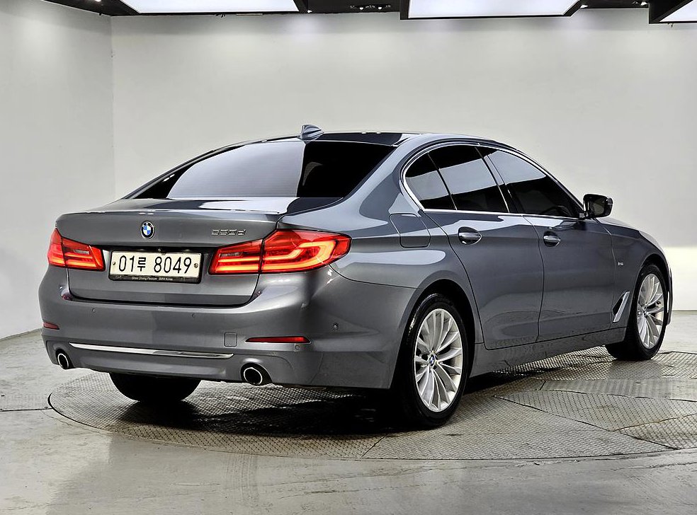 BMW 5시리즈 520d 럭셔리 스페셜 에디션 사진 4