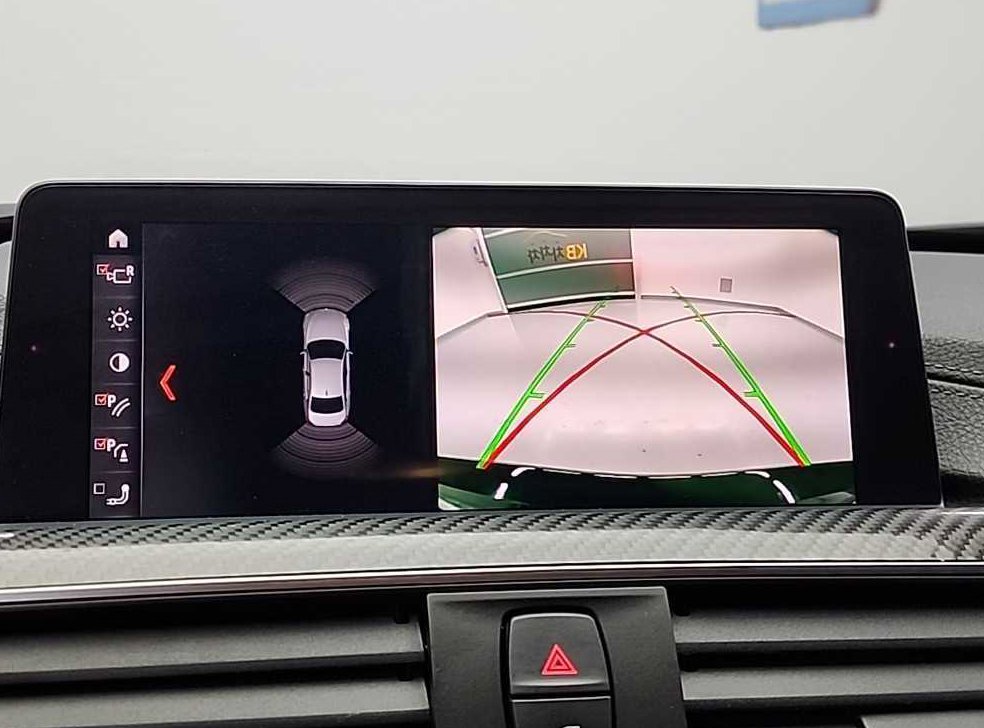 BMW 3시리즈 M3 세단 컴패티션 사진 15