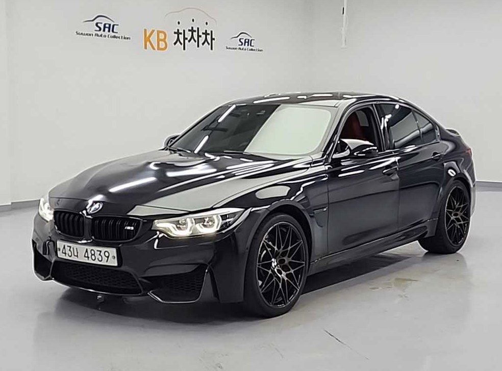 BMW 3시리즈 M3 세단 컴패티션 사진 2