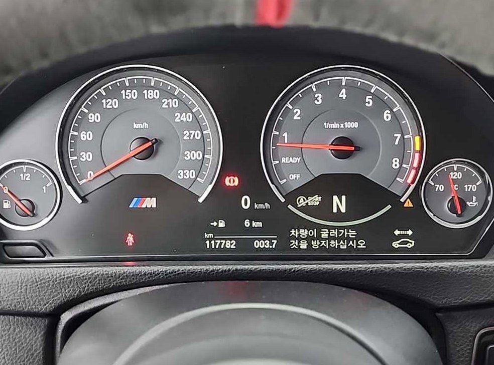 BMW 3시리즈 M3 세단 컴패티션 사진 6