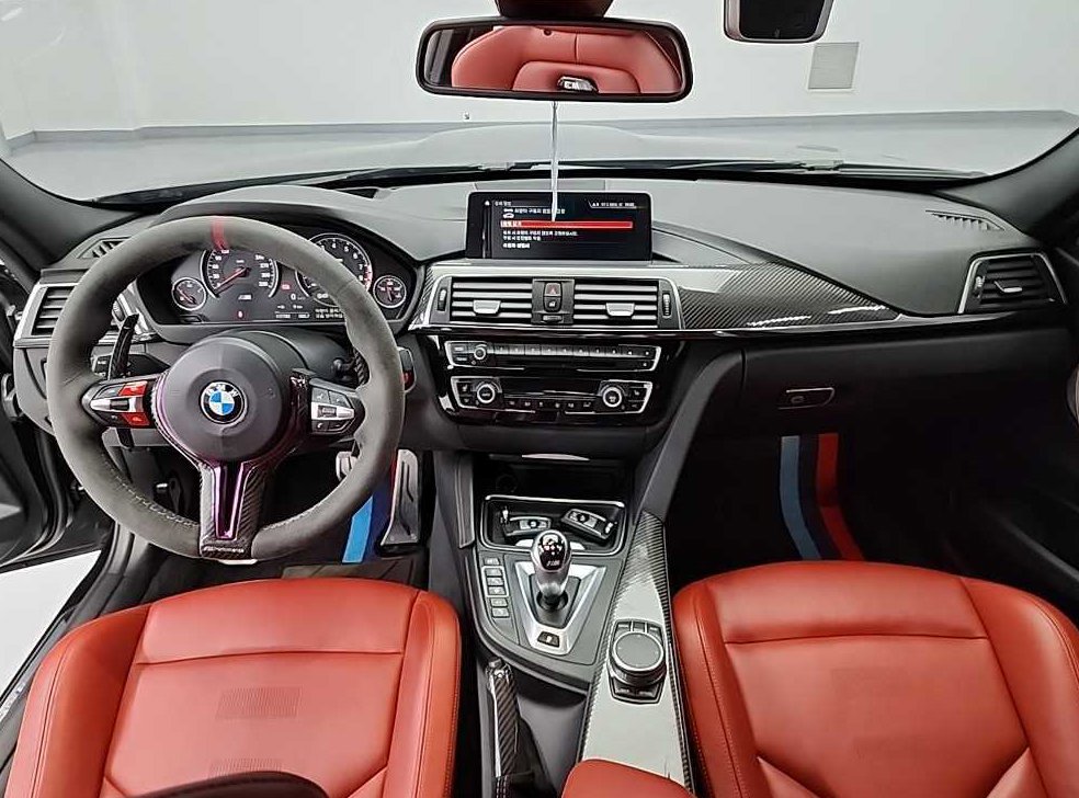 BMW 3시리즈 M3 세단 컴패티션 사진 7