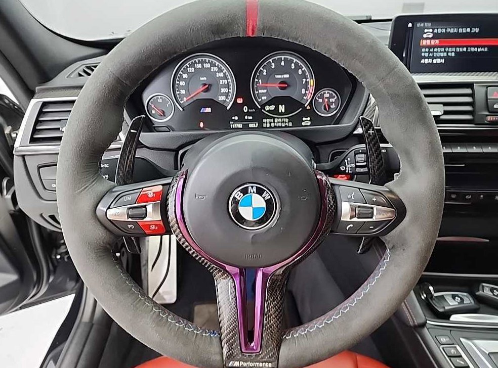 BMW 3시리즈 M3 세단 컴패티션 사진 9