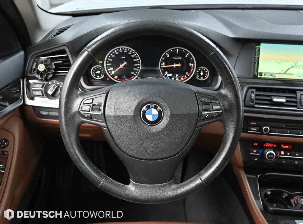 BMW 5시리즈 520d 사진 13