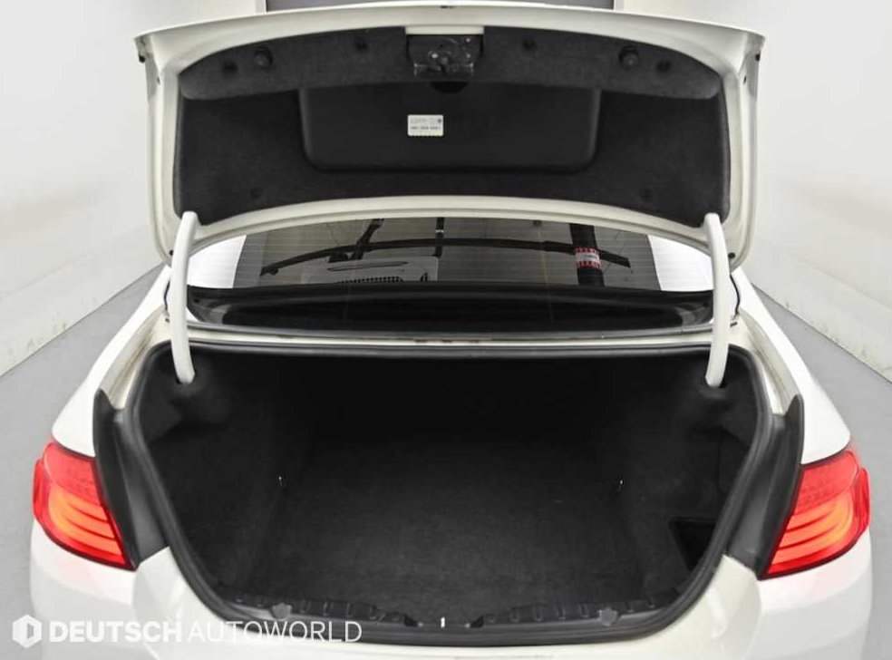 BMW 5시리즈 520d 사진 19